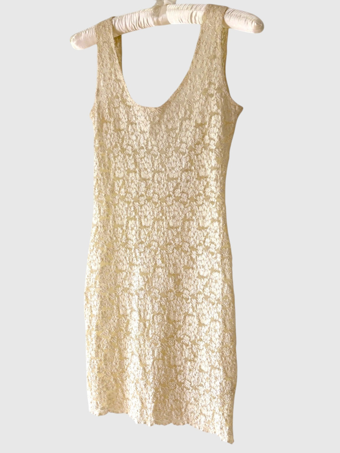 Vintage Victoria’s Secret sleeveless ivory lace dress silhouette
