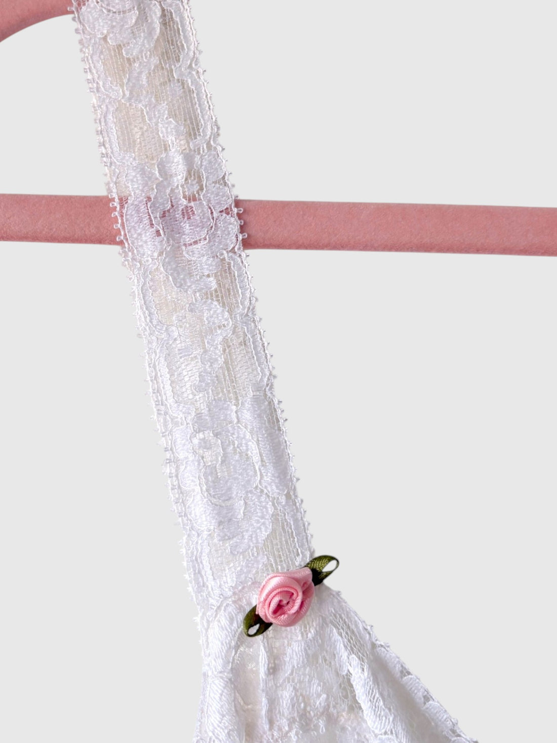 Floral lace shoulder detail on Van Raalte nightgown