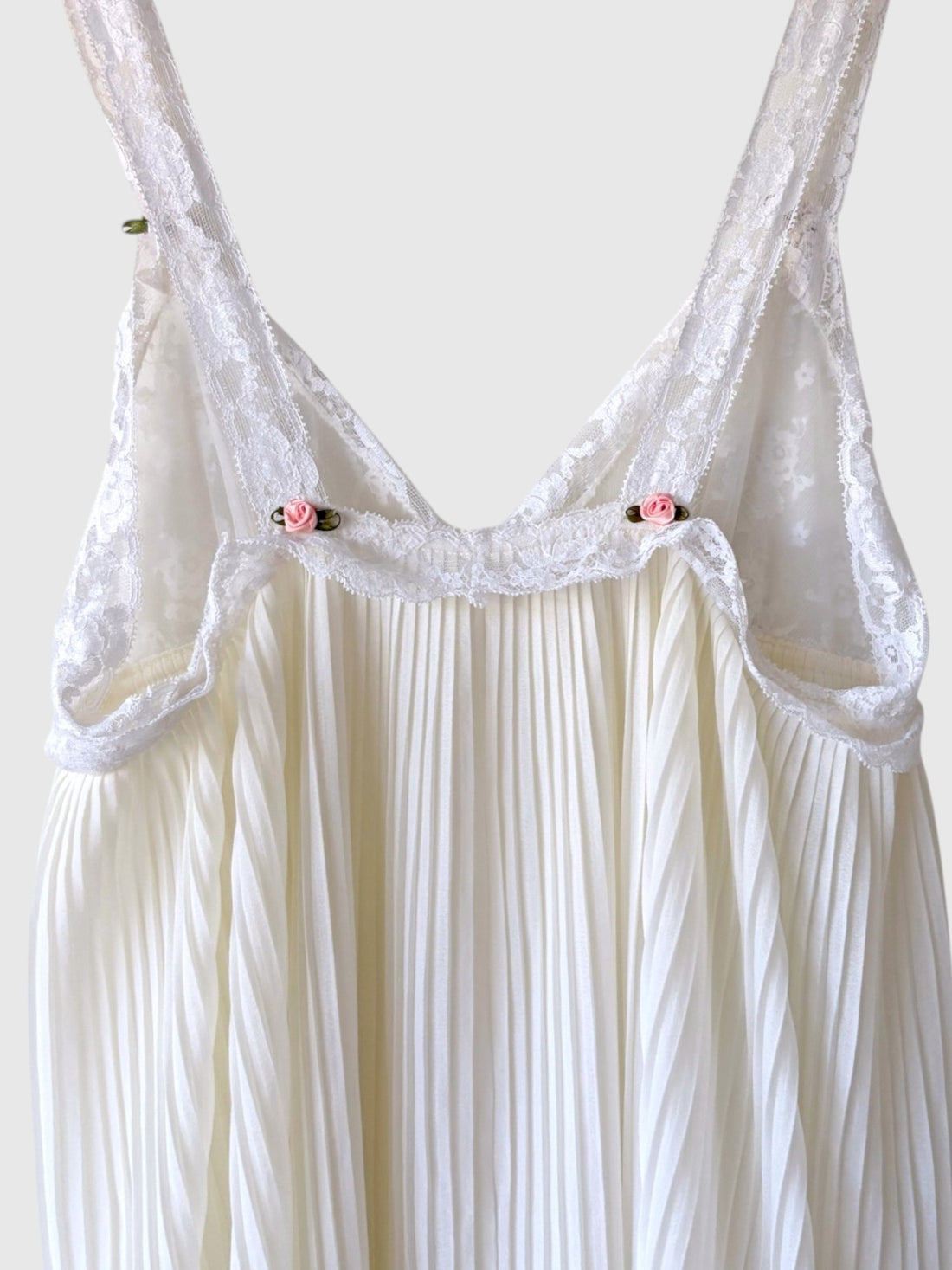 Back neckline lace detail on vintage Van Raalte lingerie