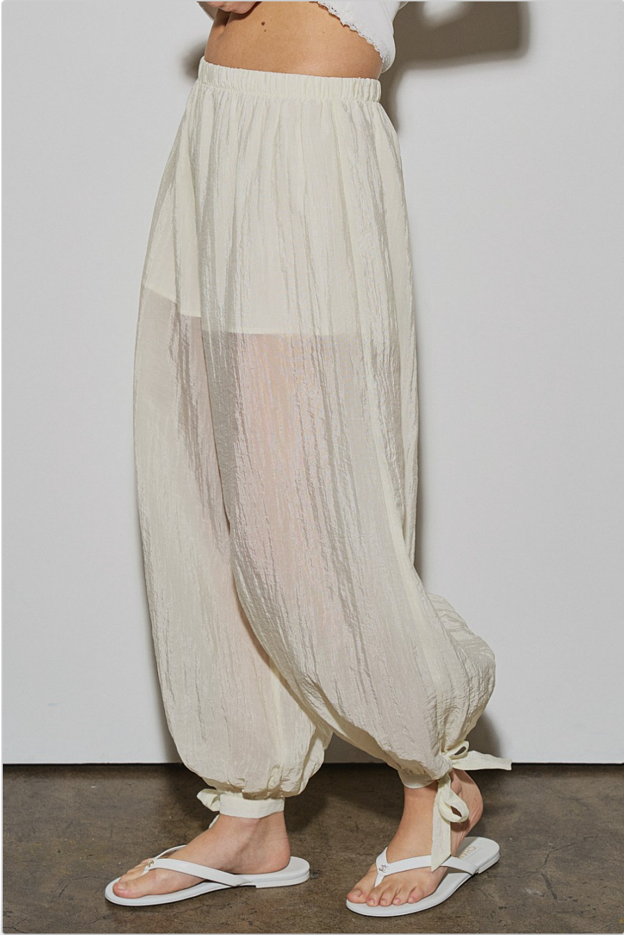 Side close-up of Willow Balloon Pant showing sheer leg and built-in short lining coverage.