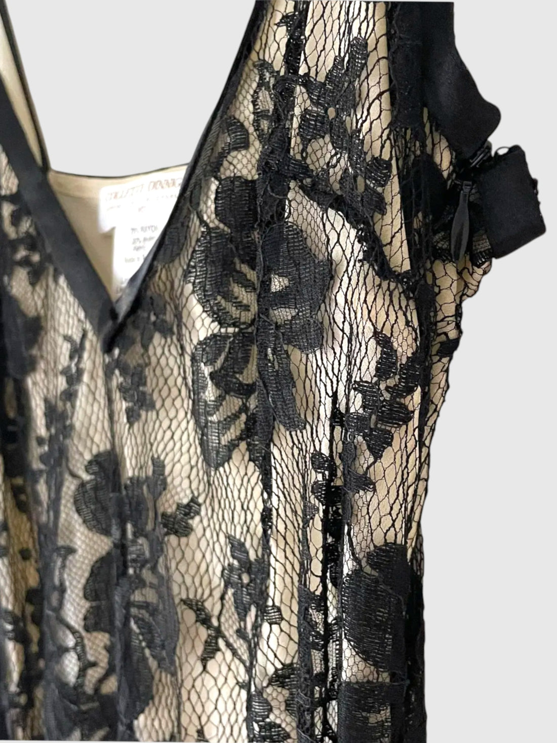 Close up of lace with side zipper closure for Collette Dinnigan dress