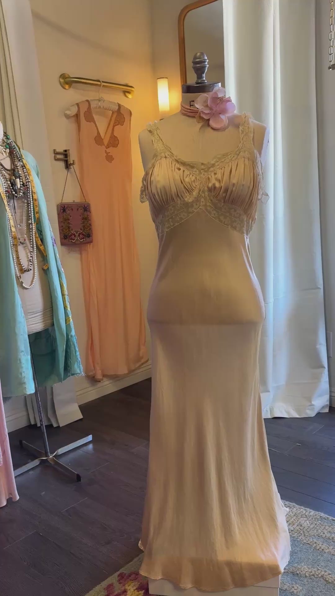 Vintage 1930s Carson Pirie Scott Silk Dress