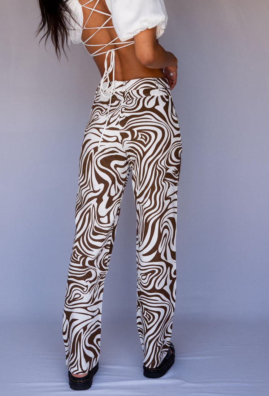 CALIstyle Catching Waves Jeans In Brown Swirl